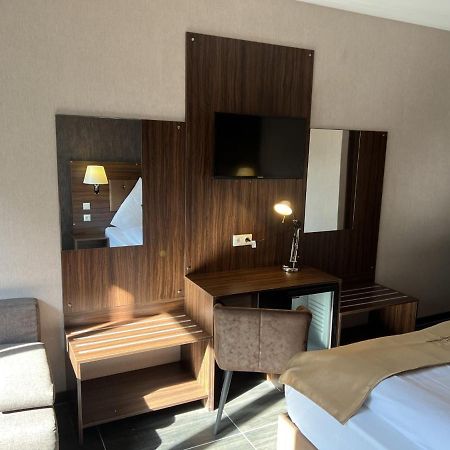 Hotel Pasa Paradies Kostenlose Parkplaetze Ханау-на-Майне Экстерьер фото