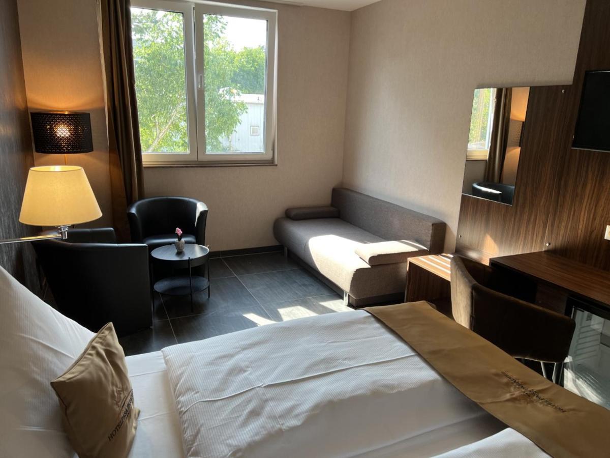 Hotel Pasa Paradies Kostenlose Parkplaetze Ханау-на-Майне Экстерьер фото