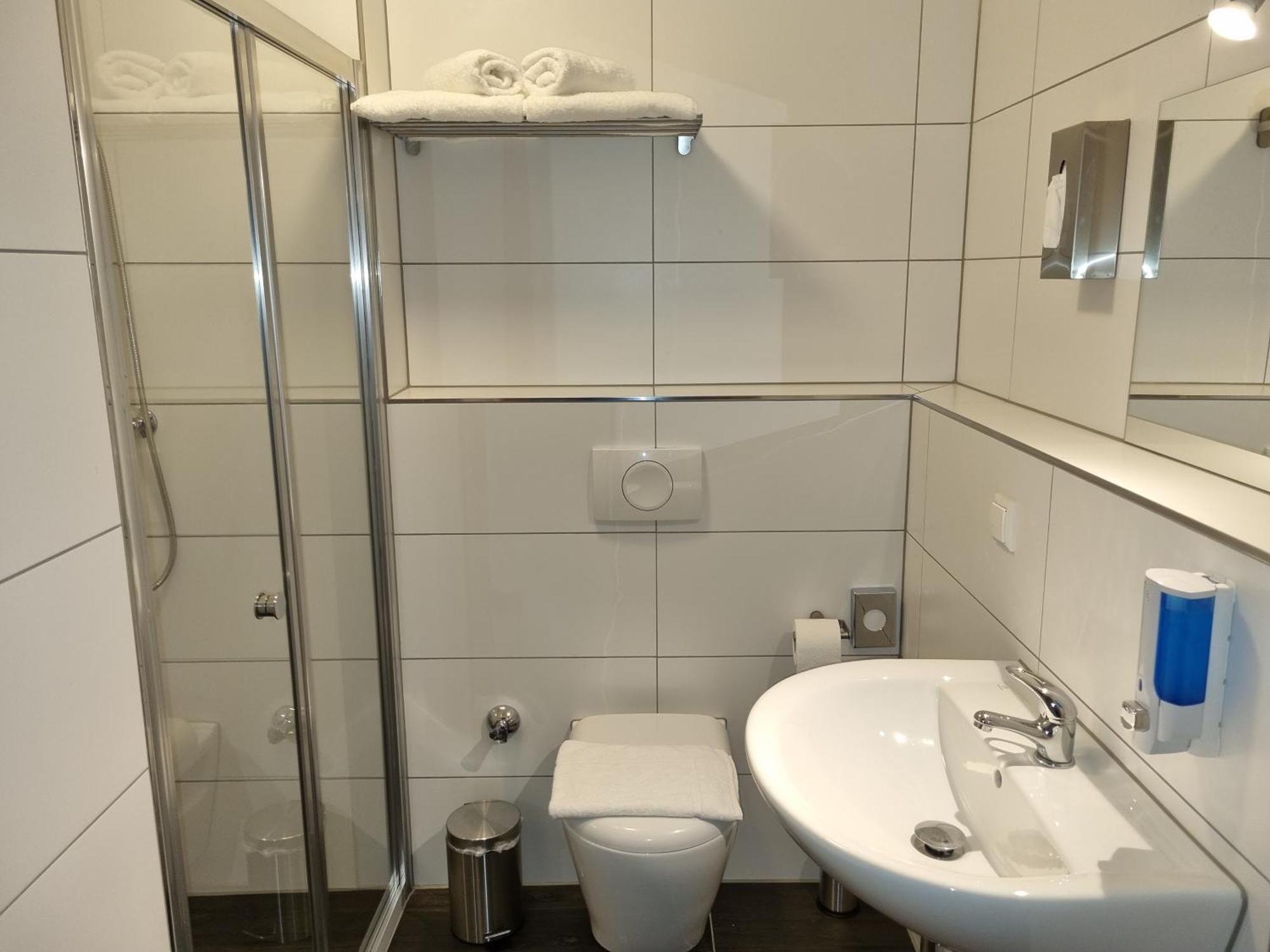 Hotel Pasa Paradies Kostenlose Parkplaetze Ханау-на-Майне Экстерьер фото