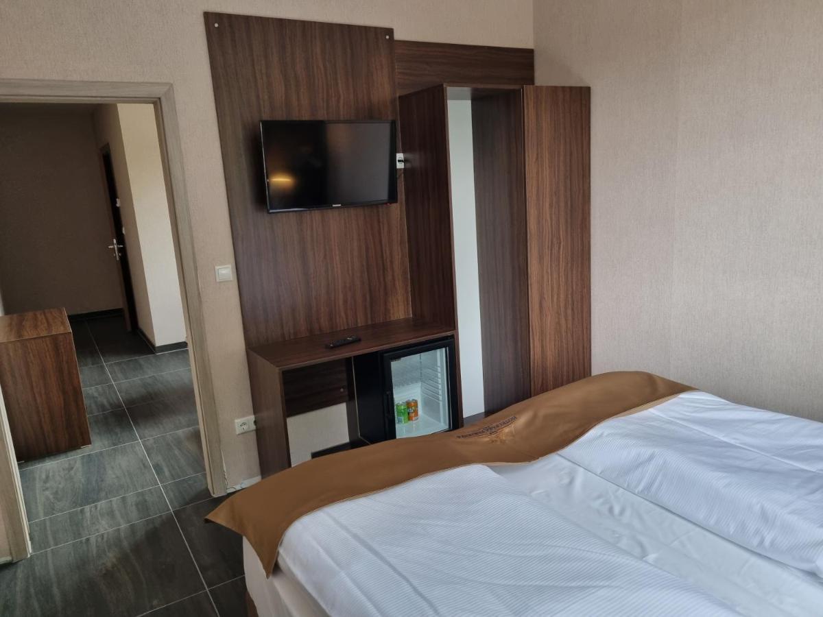Hotel Pasa Paradies Kostenlose Parkplaetze Ханау-на-Майне Экстерьер фото